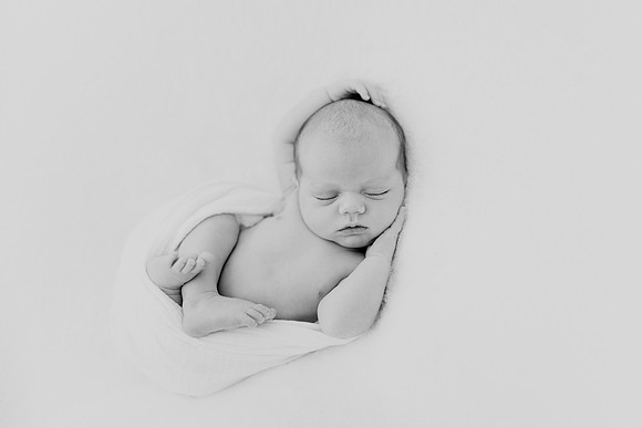 newborn Owen photo session